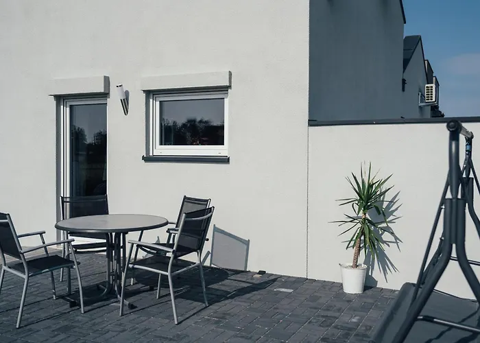 Sloneczna Bryza - Domek, Pokoje I Apartamenty